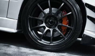 别磨平了再换轮胎 爆胎多和轮胎老化有关