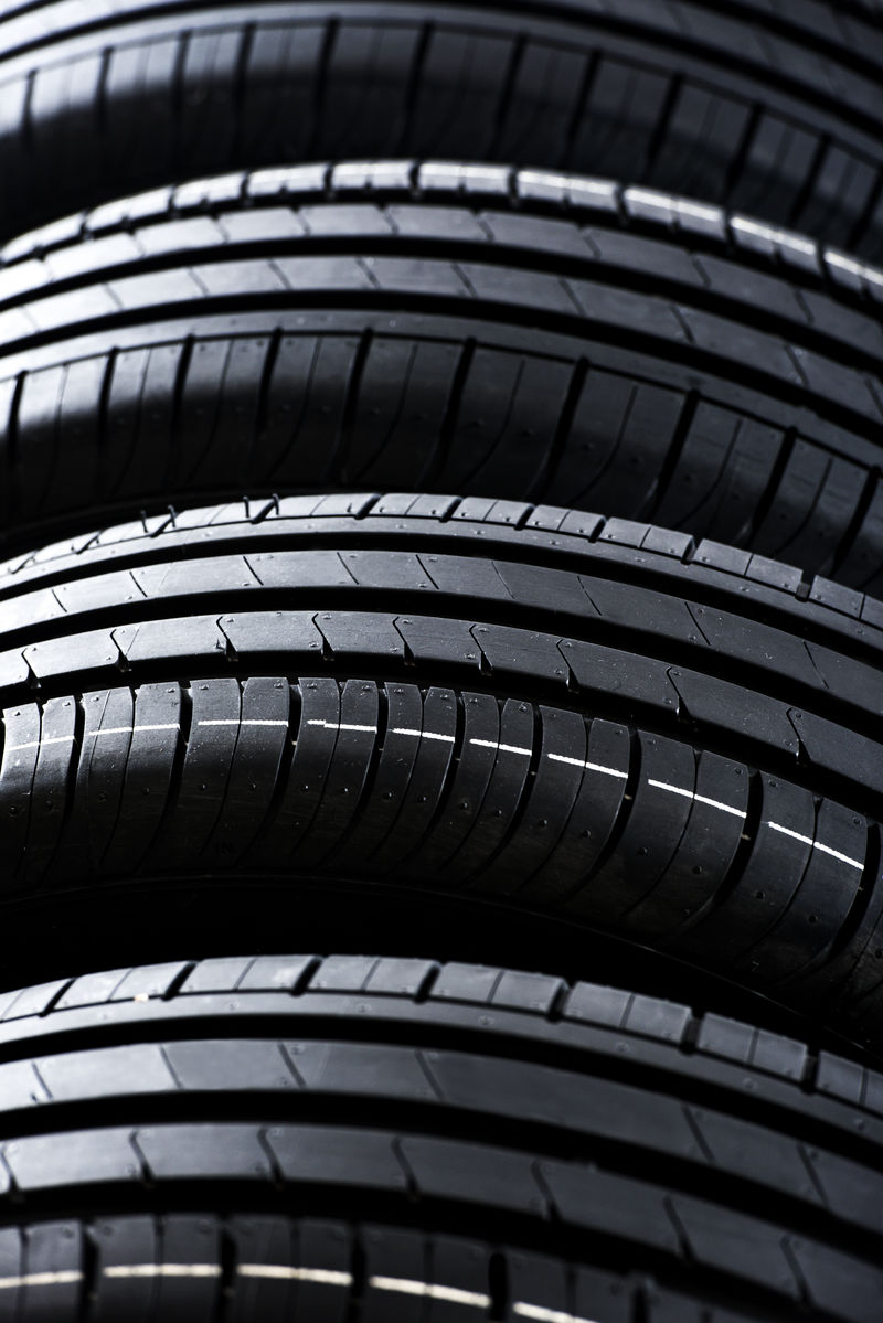 夏季汽车轮胎图片素材-创意图片素材-jpg图片格式-mac下载素材下载