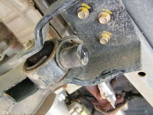 汽车噪音越来越大 老师傅说这5个零件任换其一,噪音立马消失