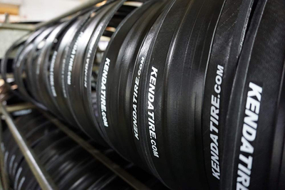 日产五万条内胎 探访建大台湾工厂的汽车轮胎制造奥秘